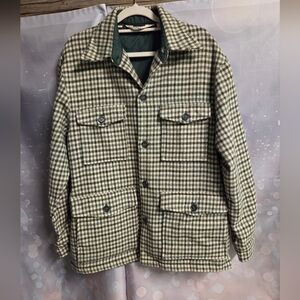 WOOLRICH 1960's VINTAGE Women's Checkered Shirt Jacket in Cream and Green